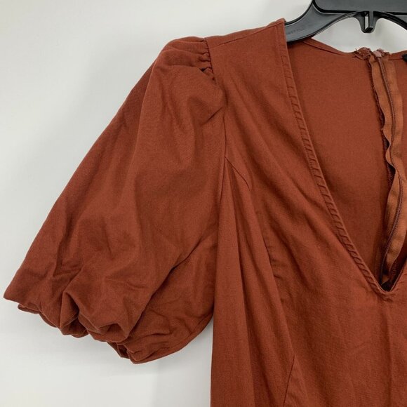 Fashion To Figure Dress Rust Brown V Neck Puff Short Sleeve - Picture 3 of 10